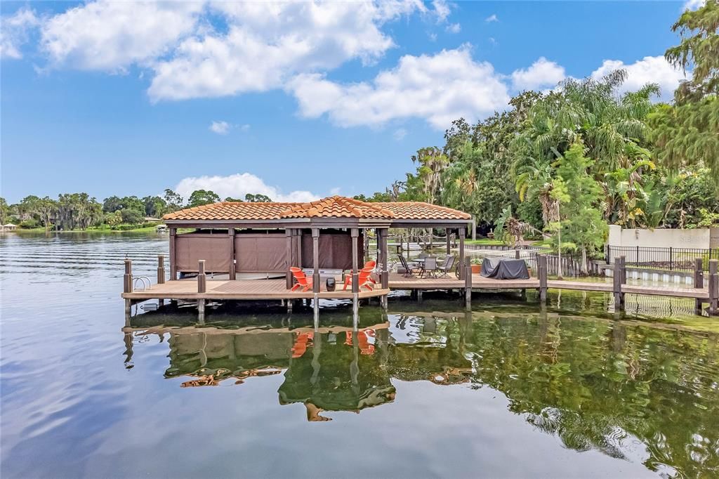 Recently Sold: $3,300,000 (5 beds, 4 baths, 5015 Square Feet)