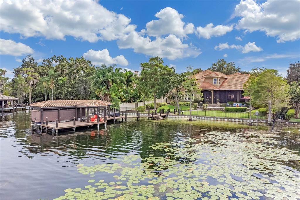 Recently Sold: $3,300,000 (5 beds, 4 baths, 5015 Square Feet)