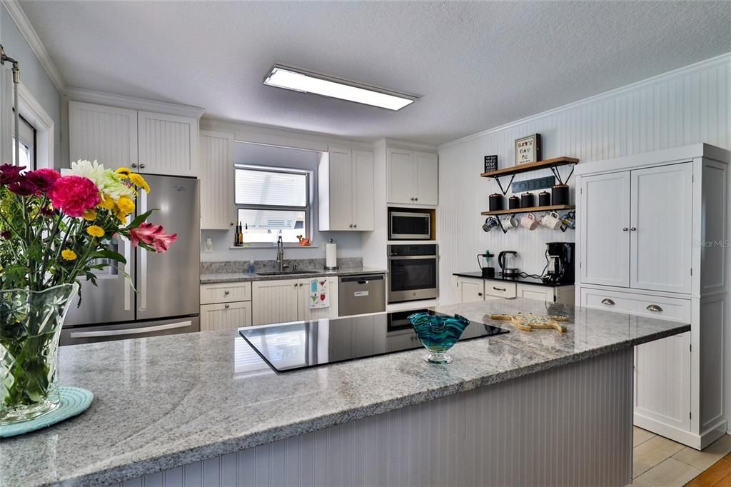 Recently Sold: $725,000 (3 beds, 2 baths, 1216 Square Feet)