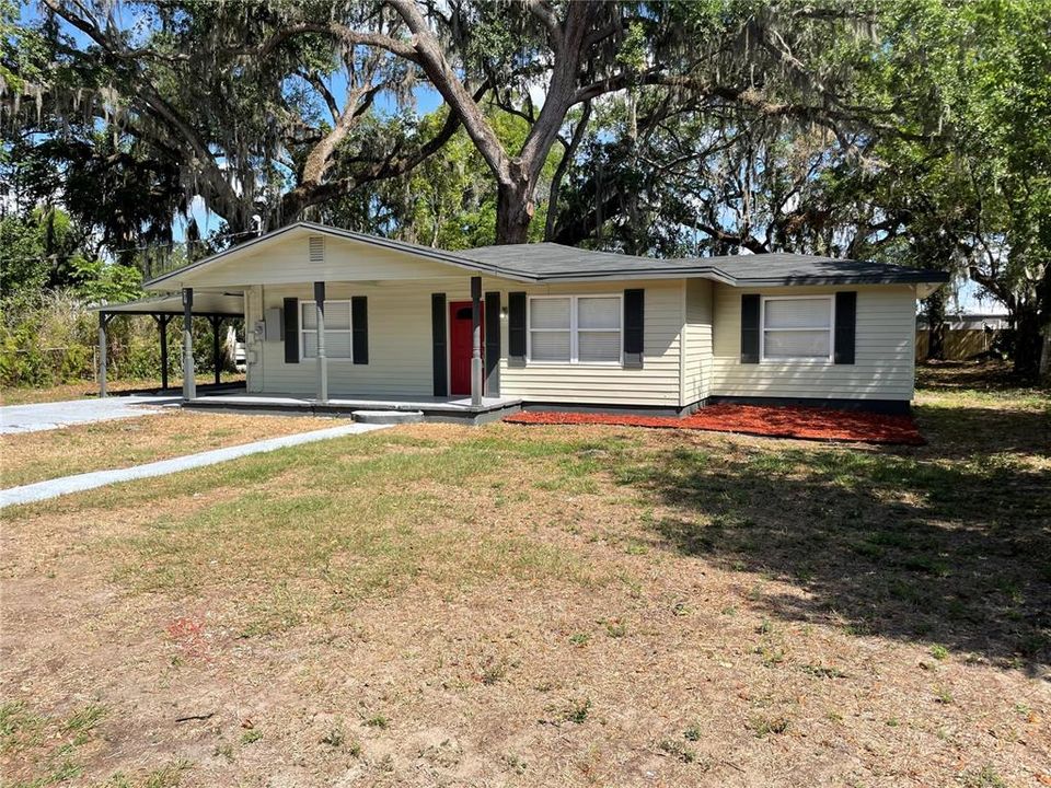 Recently Sold: $199,900 (3 beds, 1 baths, 998 Square Feet)