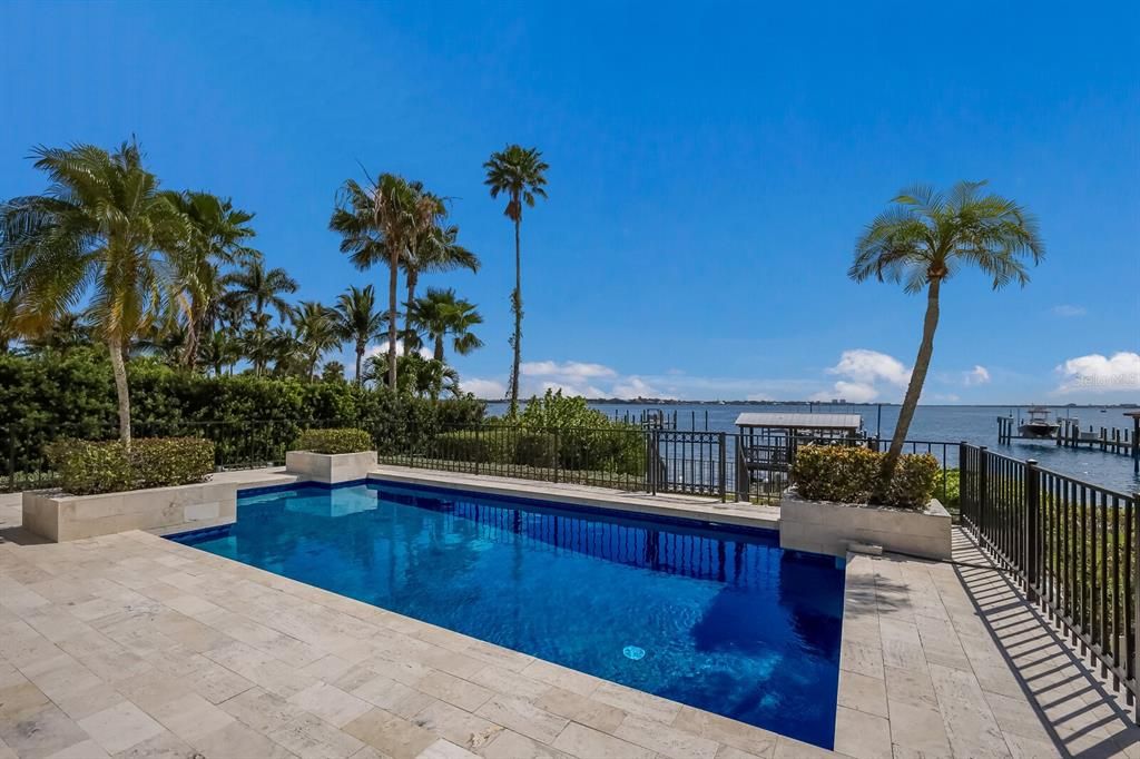 Recently Sold: $3,500,000 (4 beds, 3 baths, 4972 Square Feet)