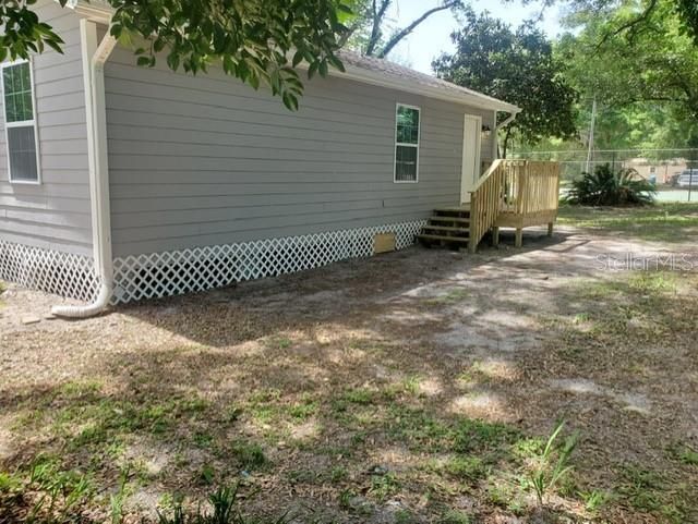 Recently Sold: $149,900 (3 beds, 1 baths, 816 Square Feet)