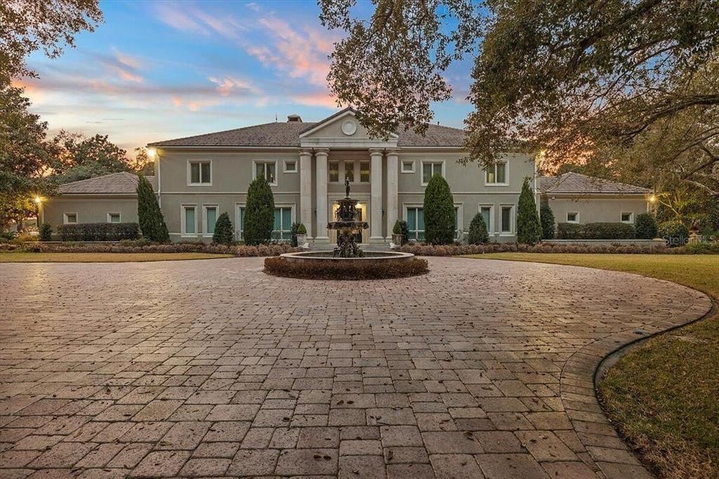 Recently Sold: $8,700,000 (9 beds, 9 baths, 8892 Square Feet)