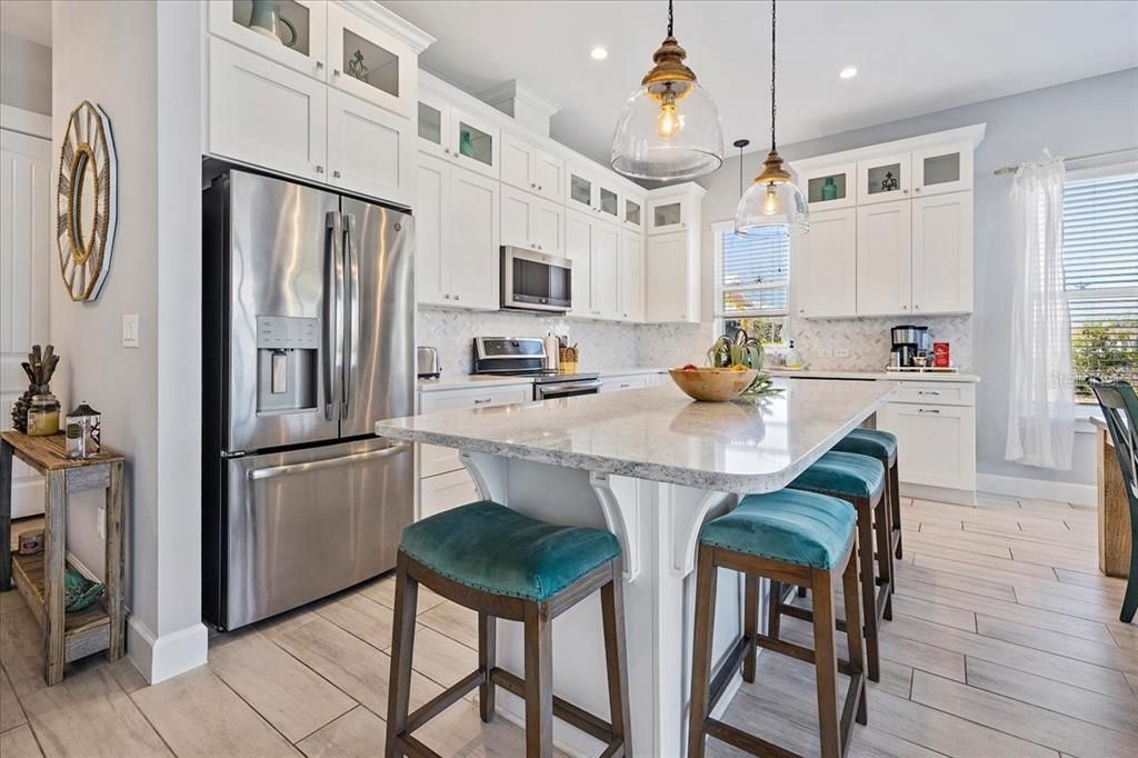 Recently Sold: $649,000 (3 beds, 2 baths, 1737 Square Feet)