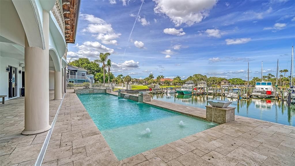Recently Sold: $4,350,000 (8 beds, 8 baths, 9301 Square Feet)