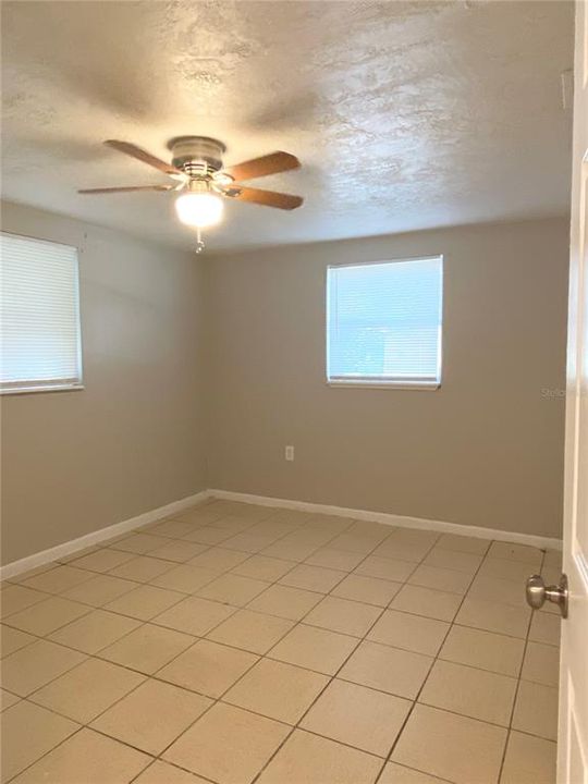 Recently Rented: $1,600 (3 beds, 1 baths, 1055 Square Feet)