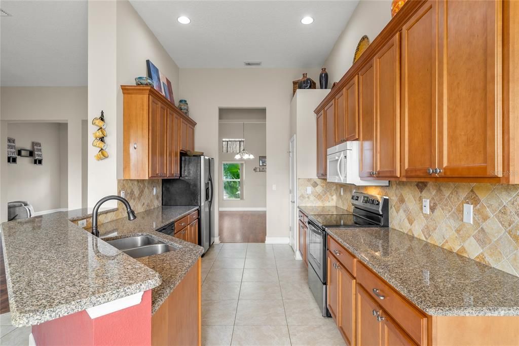 Recently Sold: $529,900 (4 beds, 3 baths, 2345 Square Feet)