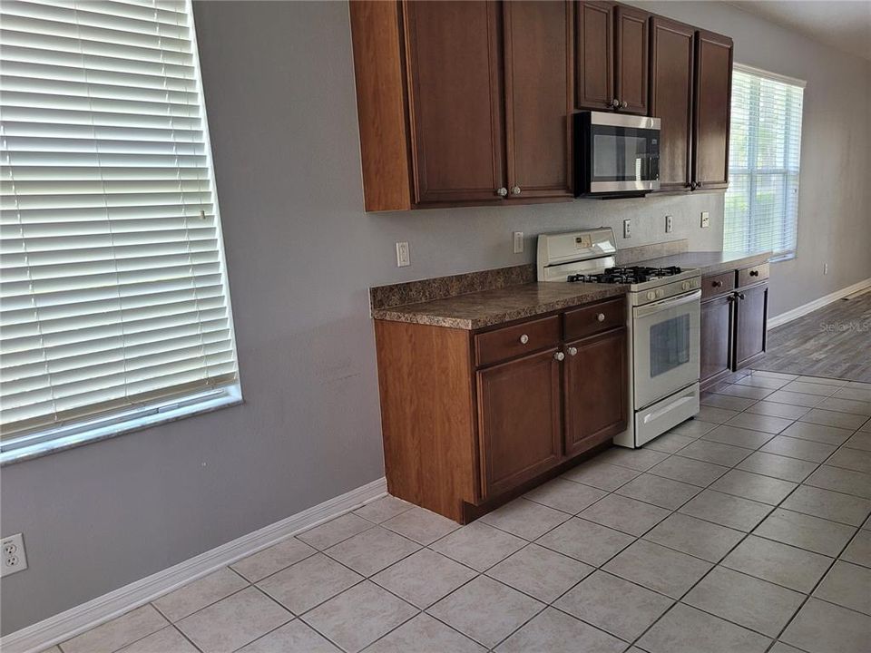 Recently Rented: $2,000 (2 beds, 2 baths, 1449 Square Feet)