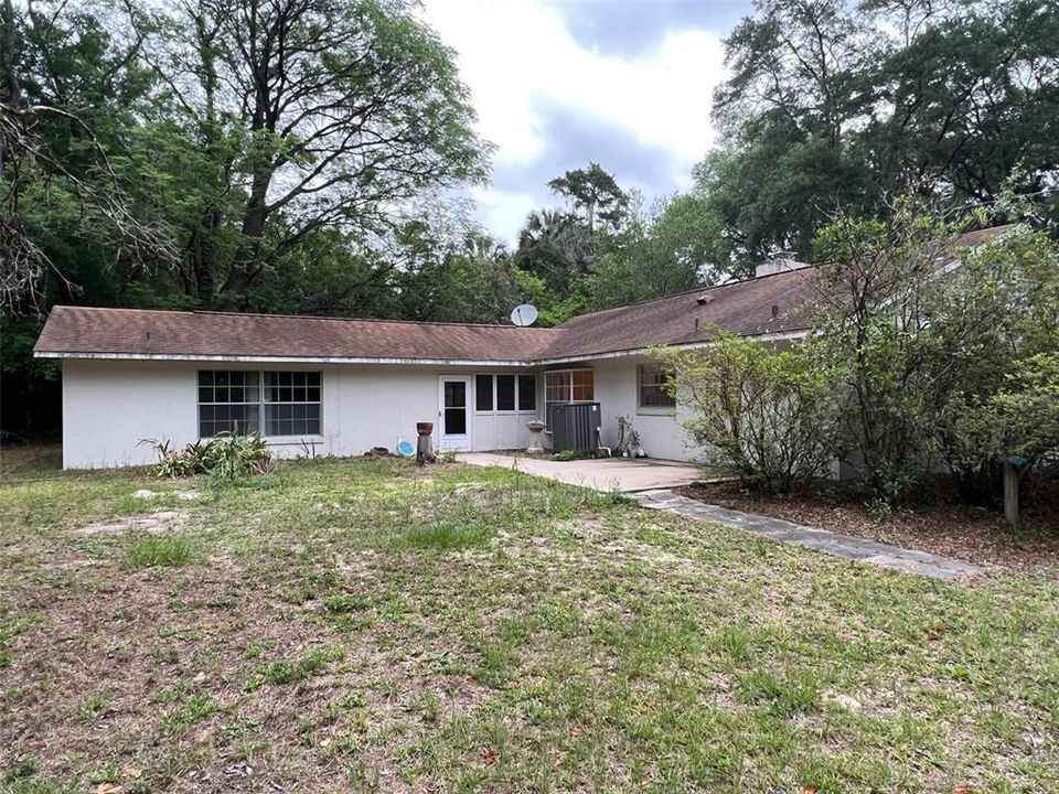 Recently Sold: $279,000 (3 beds, 2 baths, 1184 Square Feet)