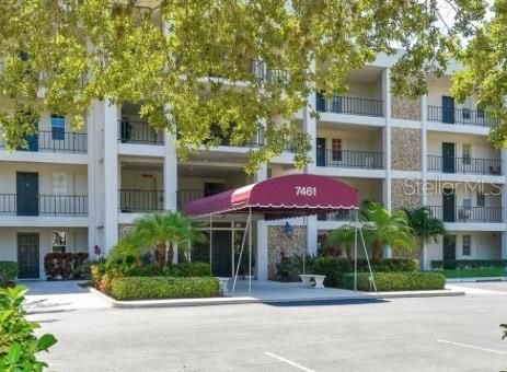 Recently Sold: $100,000 (1 beds, 1 baths, 900 Square Feet)