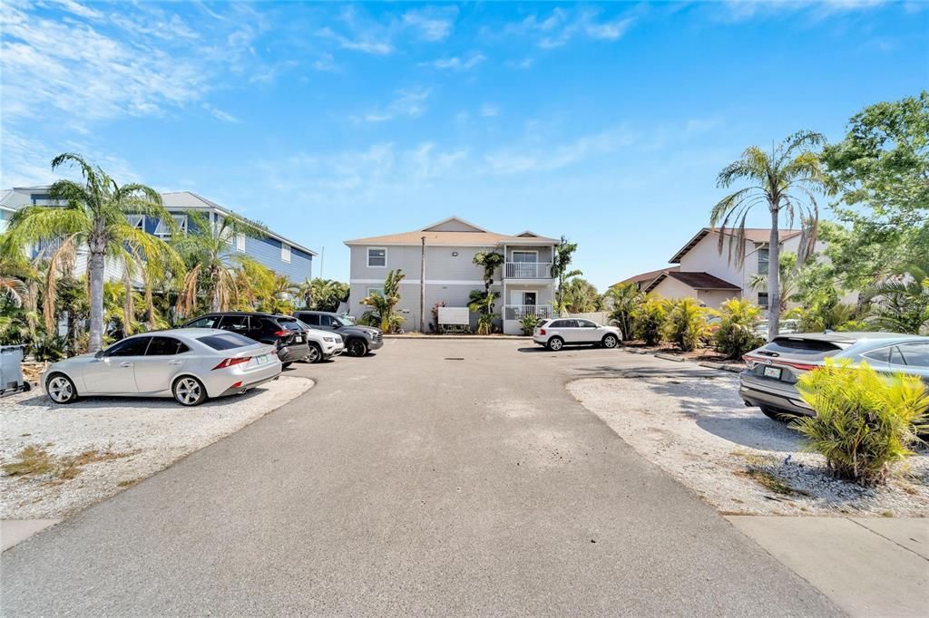 Recently Sold: $289,000 (2 beds, 2 baths, 1142 Square Feet)