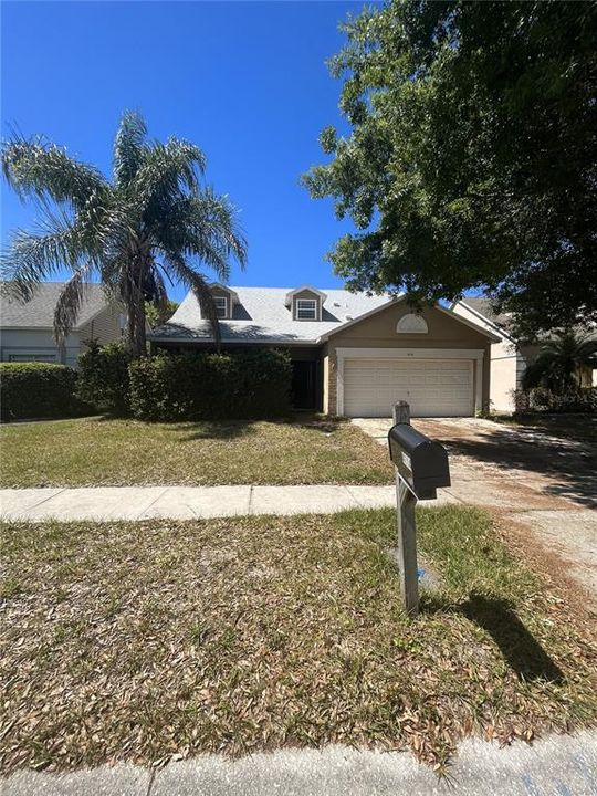 Recently Sold: $400,000 (4 beds, 2 baths, 2016 Square Feet)