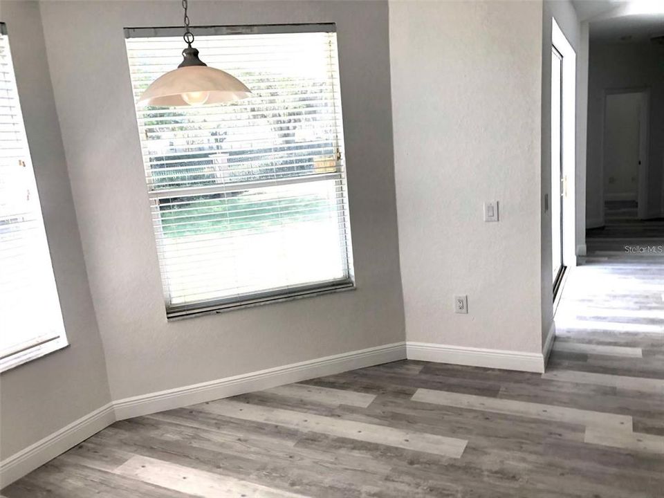 Recently Rented: $1,950 (3 beds, 2 baths, 2039 Square Feet)