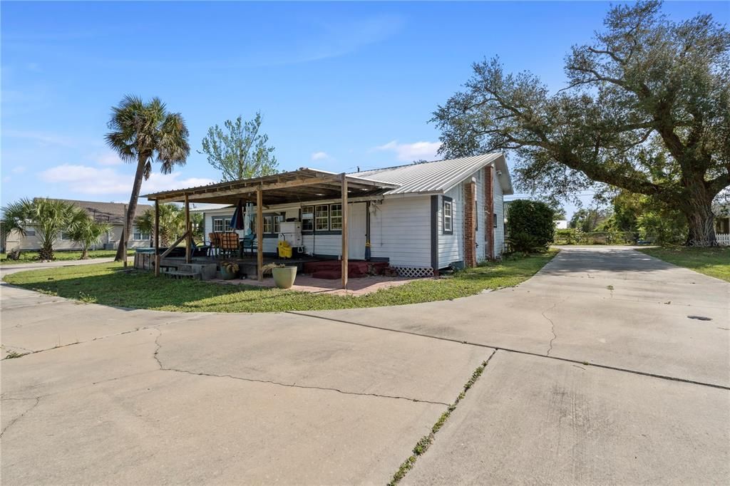 Recently Sold: $172,000 (3 beds, 1 baths, 1140 Square Feet)