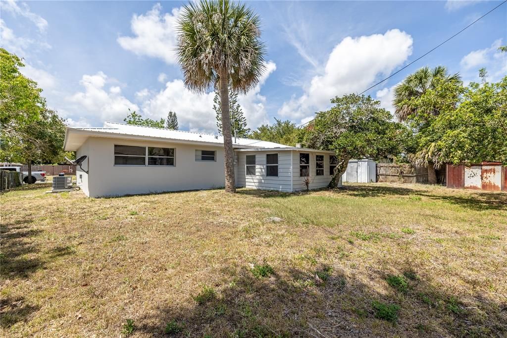 Recently Sold: $230,000 (3 beds, 2 baths, 1286 Square Feet)