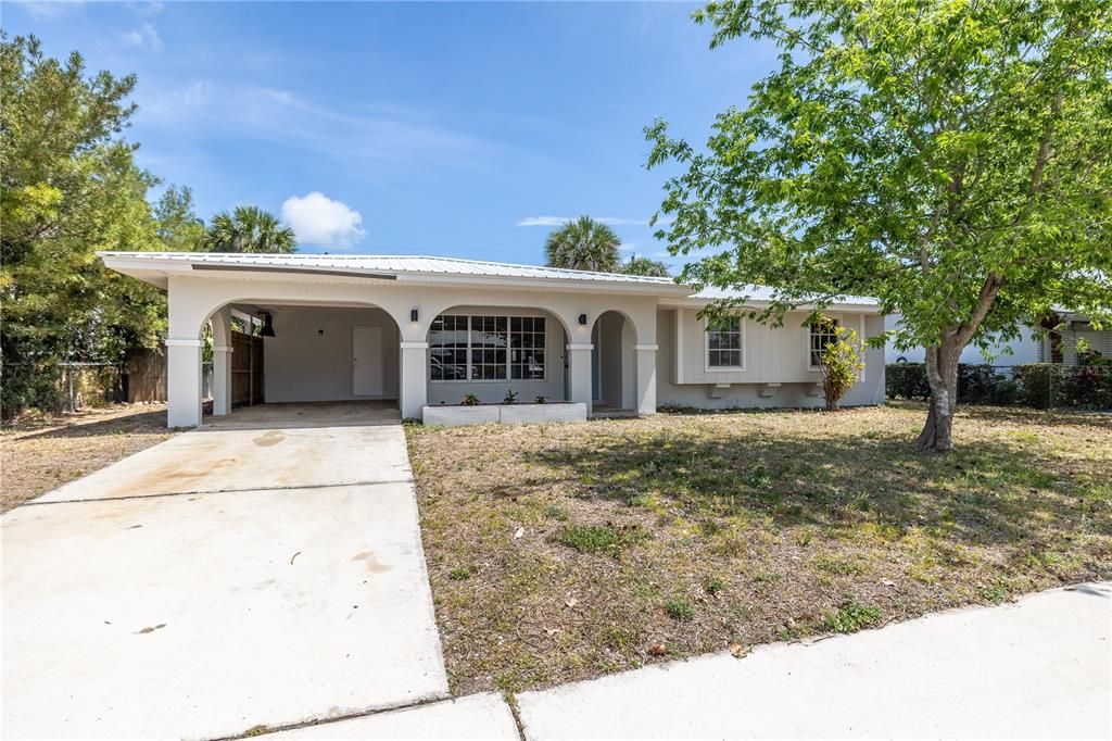 Recently Sold: $230,000 (3 beds, 2 baths, 1286 Square Feet)