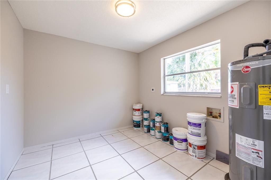 Recently Sold: $230,000 (3 beds, 2 baths, 1286 Square Feet)