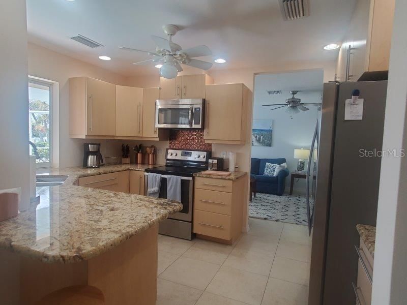 For Rent: $4,800 (2 beds, 2 baths, 1650 Square Feet)
