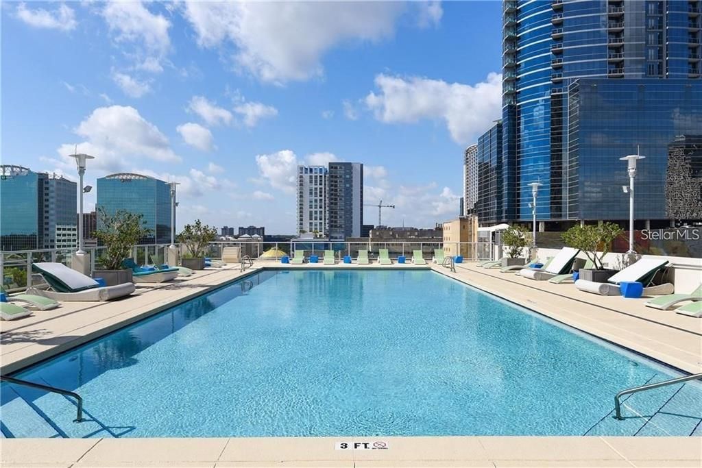 Recently Sold: $495,000 (2 beds, 2 baths, 1226 Square Feet)