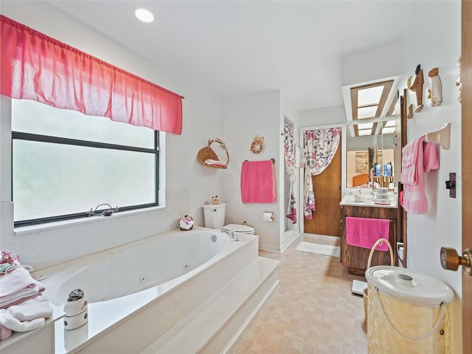最近售出: $409,900 (3 贝兹, 2 浴室, 1758 平方英尺)