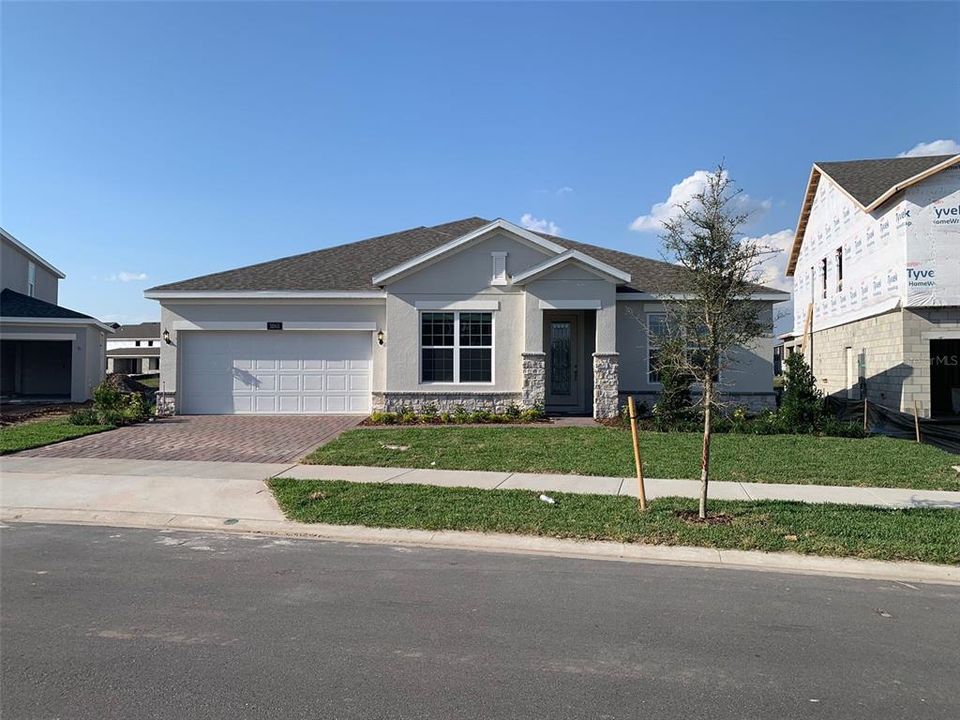 Vendido Recientemente: $599,146 (5 camas, 2 baños, 2100 Pies cuadrados)