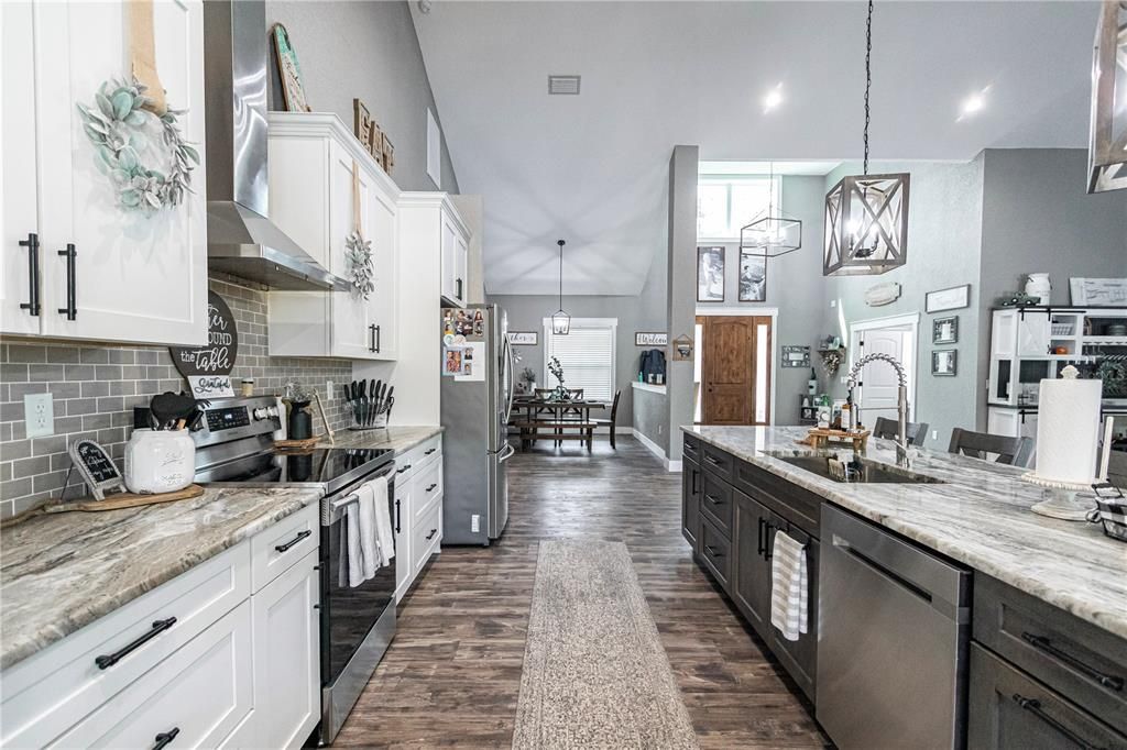 Recently Sold: $875,000 (3 beds, 2 baths, 2668 Square Feet)