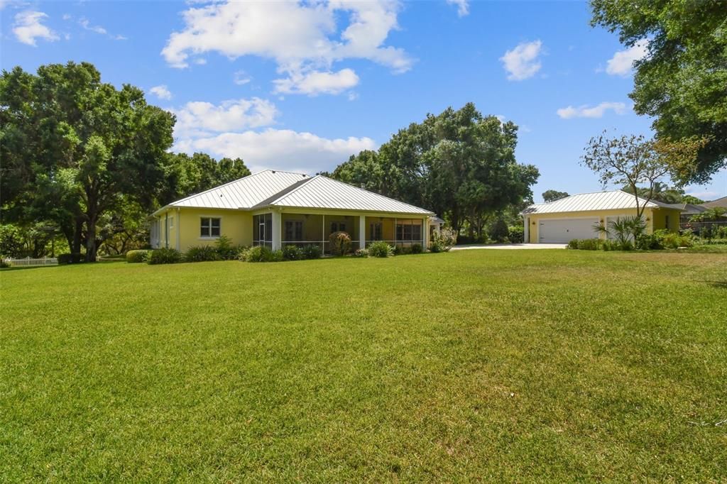 Recently Sold: $950,000 (5 beds, 2 baths, 3680 Square Feet)