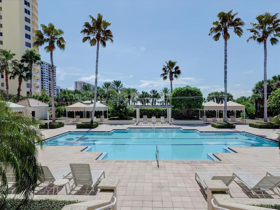 Active With Contract: $1,745,000 (3 beds, 2 baths, 1598 Square Feet)