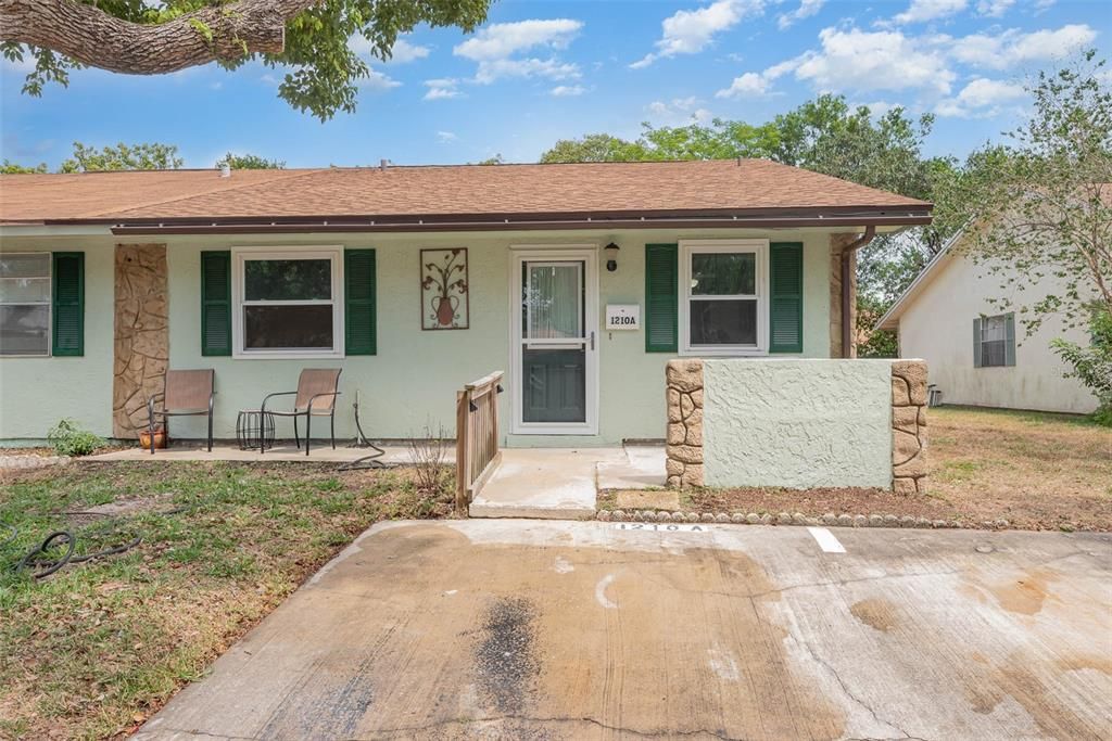 Recently Sold: $189,000 (2 beds, 2 baths, 962 Square Feet)