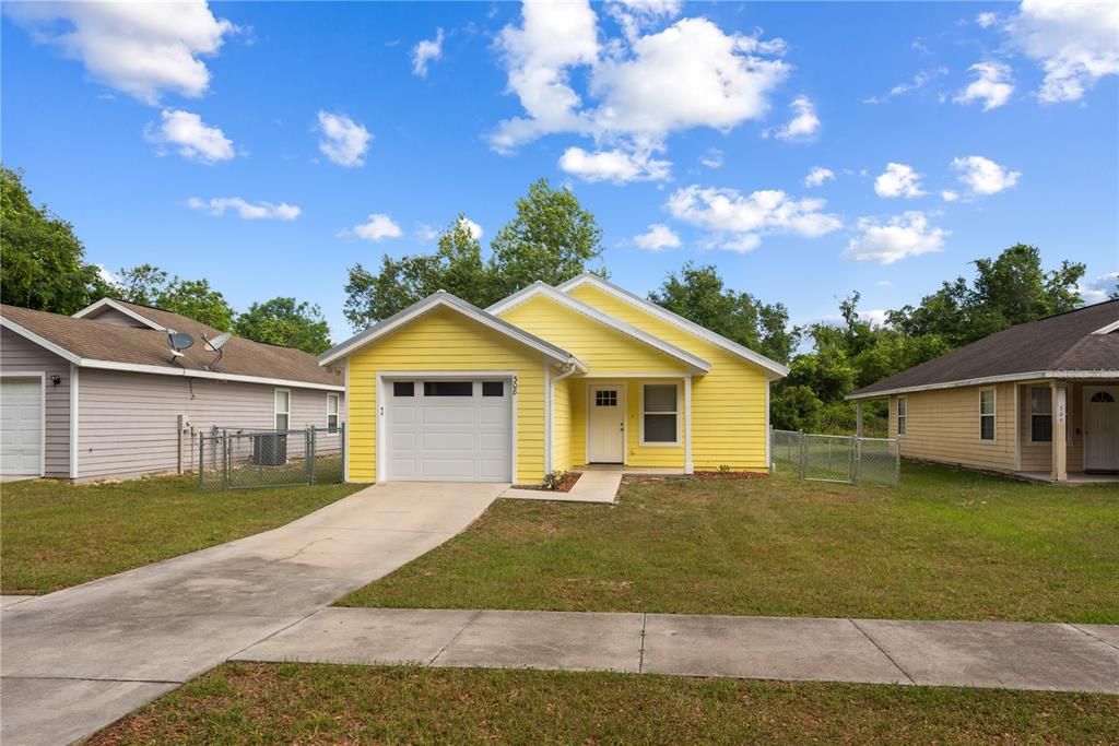 Recently Sold: $184,900 (3 beds, 2 baths, 1163 Square Feet)
