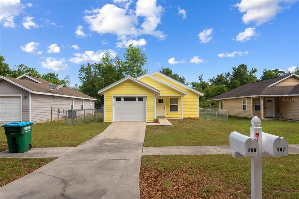Recently Sold: $184,900 (3 beds, 2 baths, 1163 Square Feet)