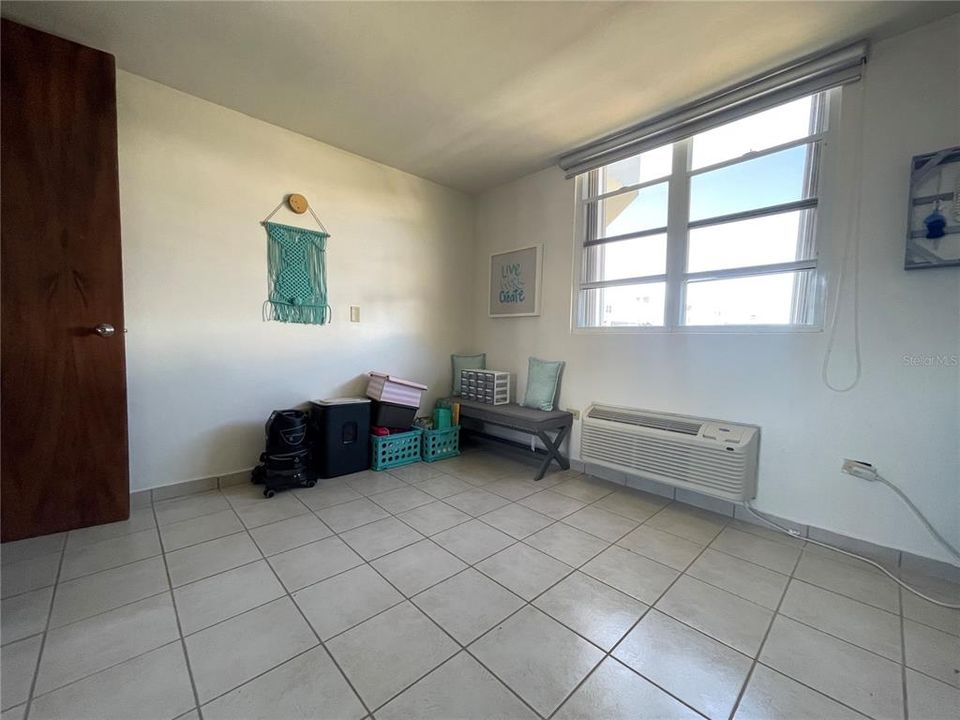 Vendido Recientemente: $239,900 (3 camas, 2 baños, 1217 Pies cuadrados)