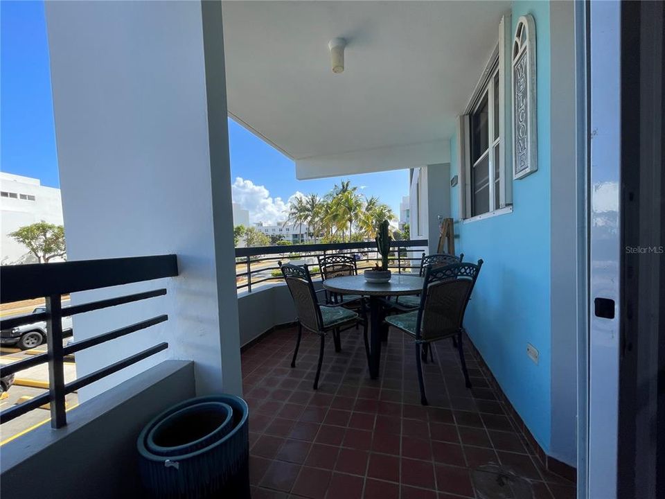 Vendido Recientemente: $239,900 (3 camas, 2 baños, 1217 Pies cuadrados)