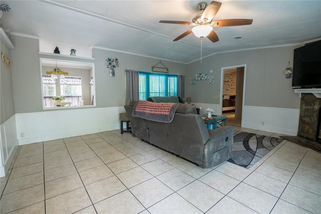 Recently Sold: $255,000 (3 beds, 2 baths, 1632 Square Feet)