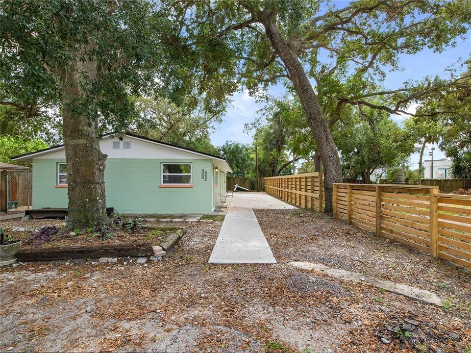 Recently Sold: $490,000 (2 beds, 2 baths, 1200 Square Feet)