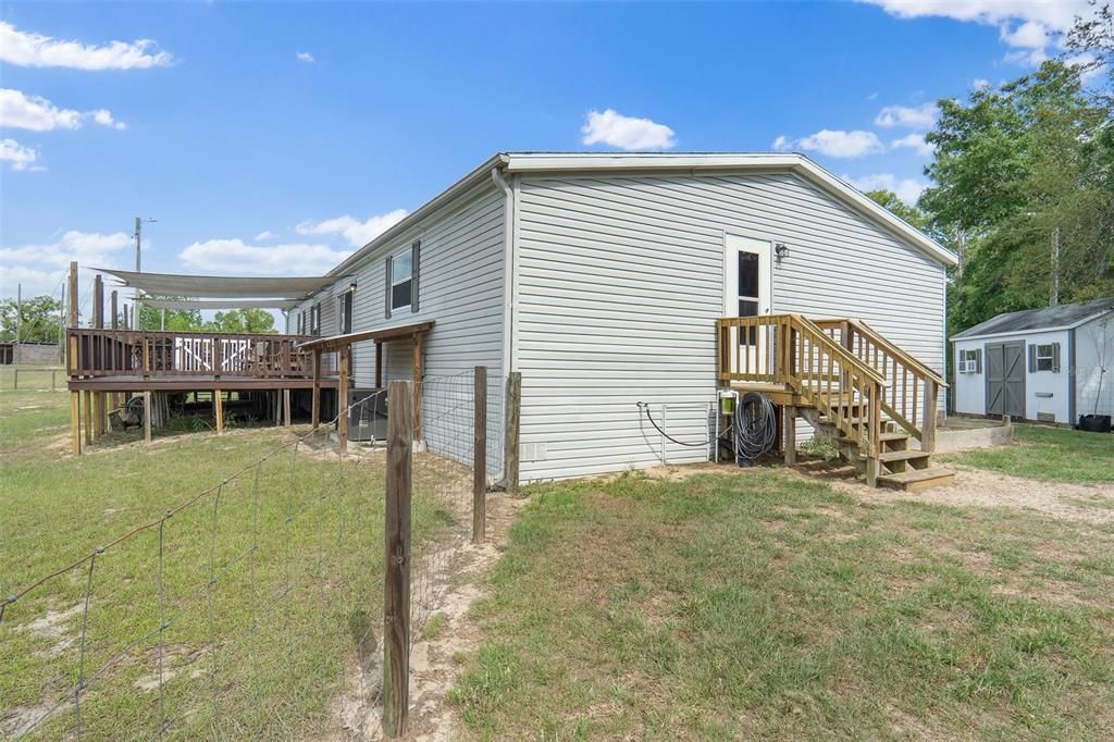 Recently Sold: $650,000 (3 beds, 2 baths, 1800 Square Feet)