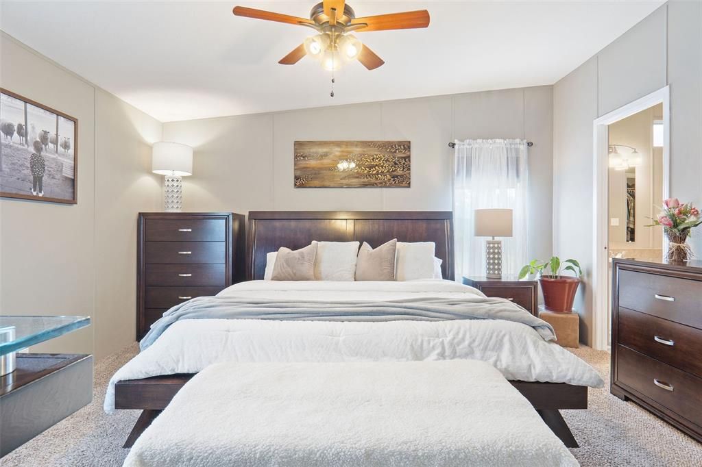 Recently Sold: $650,000 (3 beds, 2 baths, 1800 Square Feet)