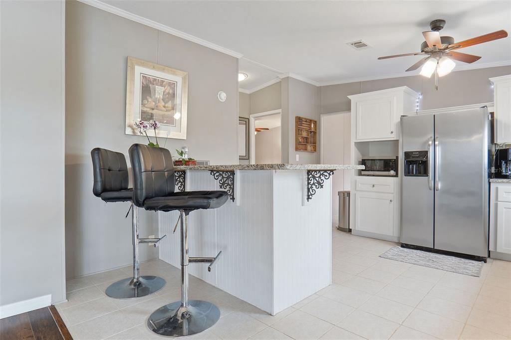 Recently Sold: $650,000 (3 beds, 2 baths, 1800 Square Feet)