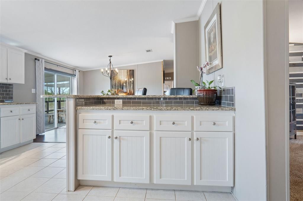 Recently Sold: $650,000 (3 beds, 2 baths, 1800 Square Feet)