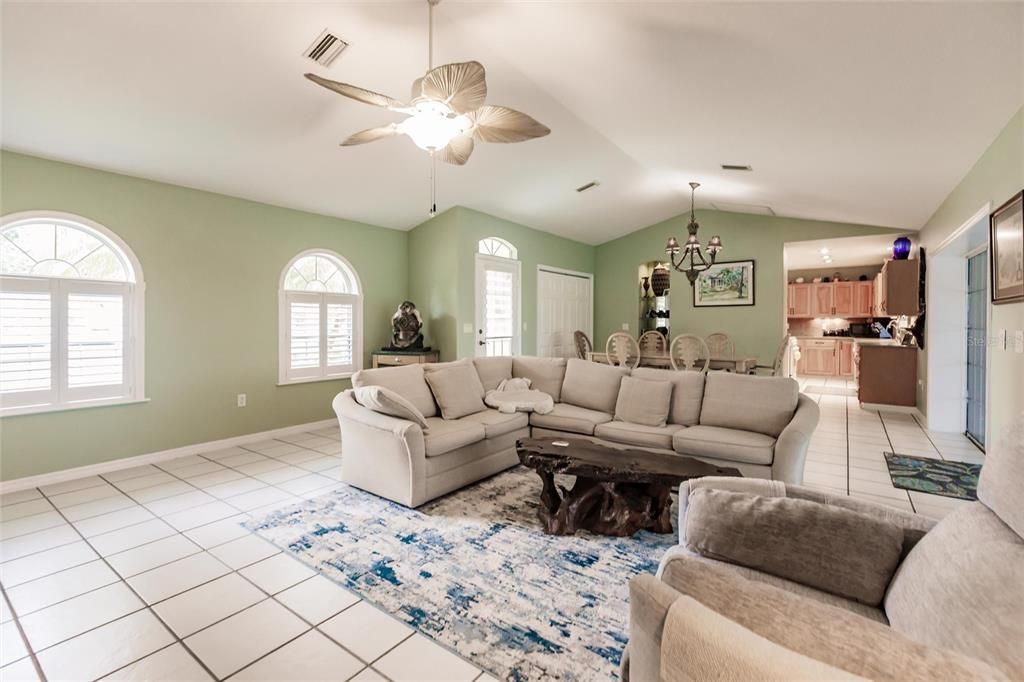 Recently Sold: $525,000 (3 beds, 2 baths, 2290 Square Feet)