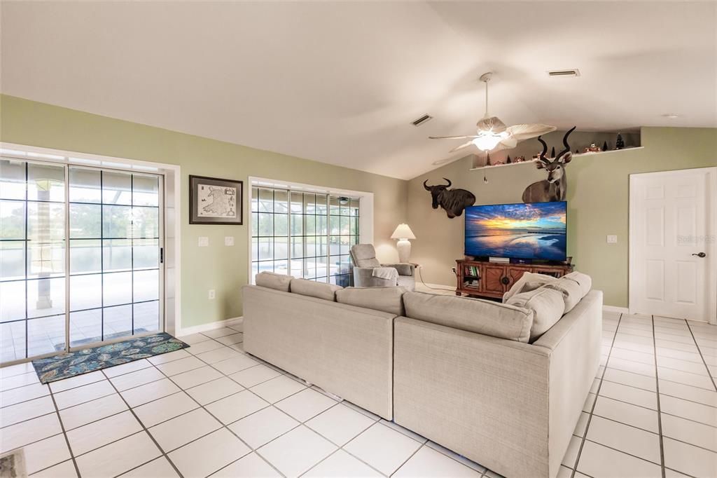 Recently Sold: $525,000 (3 beds, 2 baths, 2290 Square Feet)