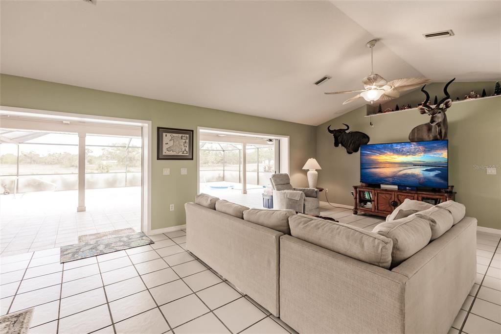 Recently Sold: $525,000 (3 beds, 2 baths, 2290 Square Feet)