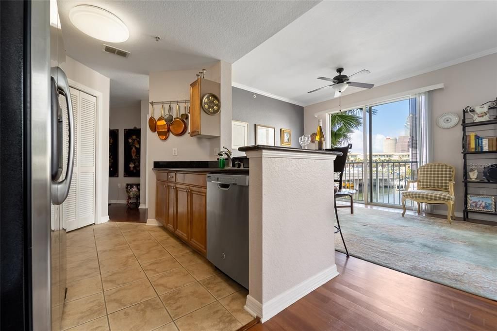 Recently Sold: $815,000 (3 beds, 2 baths, 1332 Square Feet)