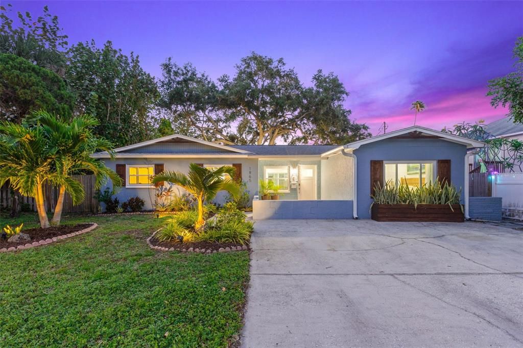 Recently Sold: $525,000 (3 beds, 1 baths, 1369 Square Feet)
