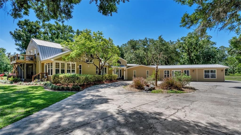 Recently Sold: $1,175,000 (5 beds, 5 baths, 4478 Square Feet)