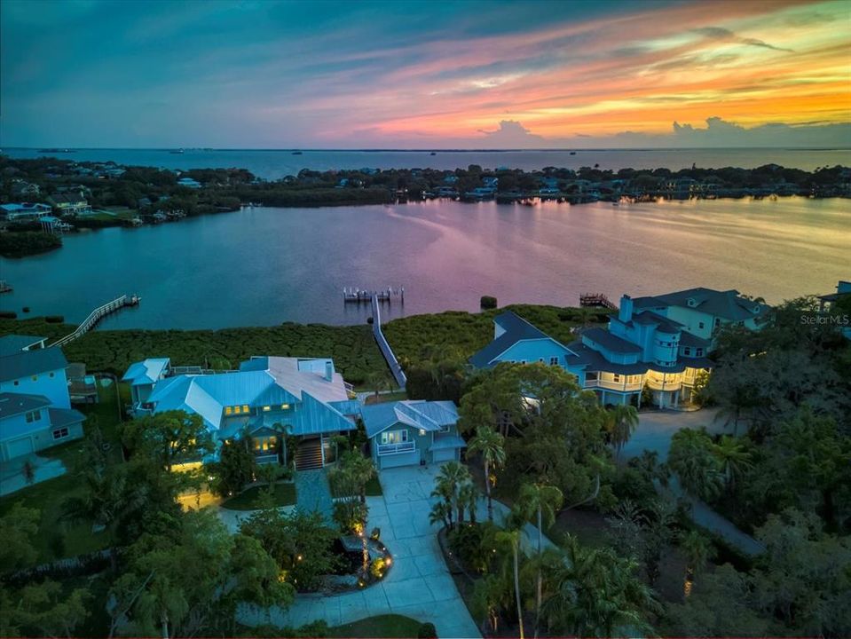 Recently Sold: $3,800,000 (8 beds, 6 baths, 6676 Square Feet)
