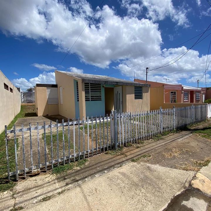 Recently Sold: $61,000 (3 beds, 1 baths, 651 Square Feet)