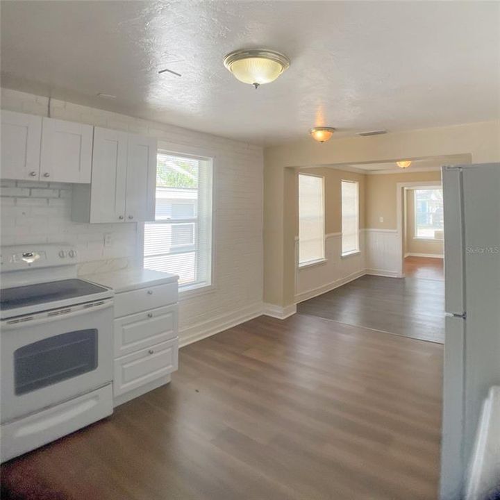 Recently Rented: $1,600 (3 beds, 2 baths, 1189 Square Feet)
