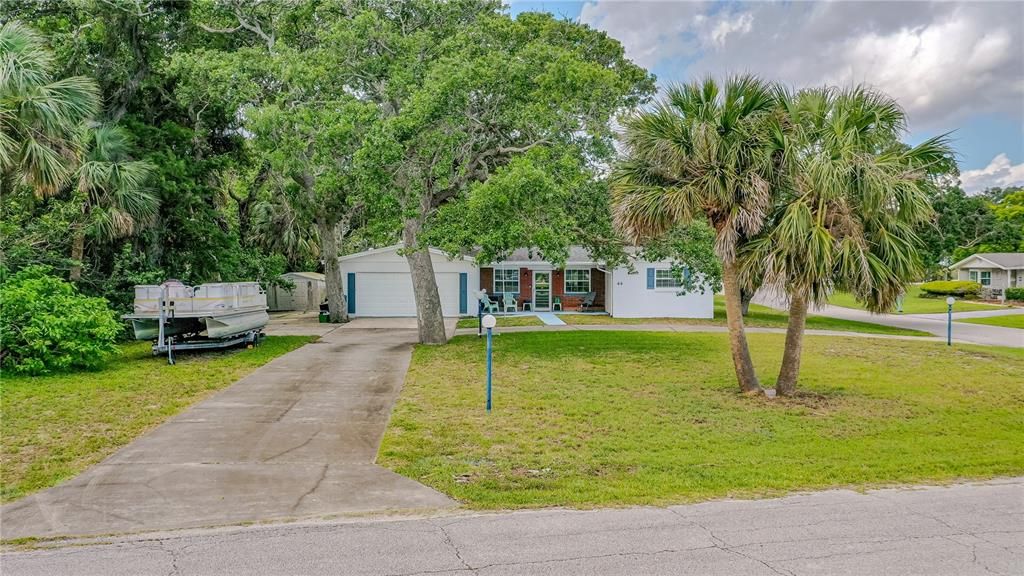 Recently Sold: $699,000 (3 beds, 2 baths, 2340 Square Feet)