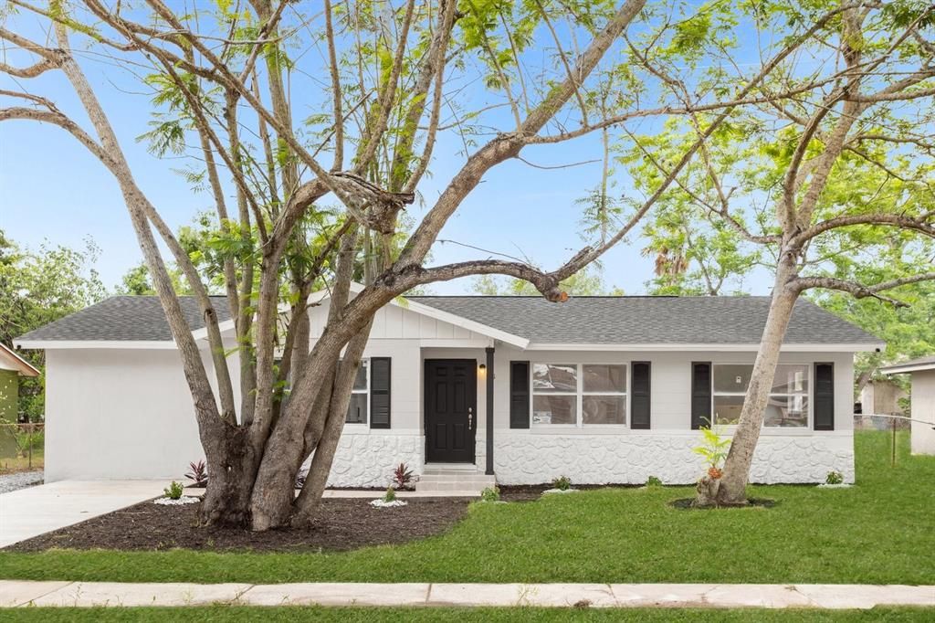 Recently Sold: $299,900 (3 beds, 2 baths, 1362 Square Feet)